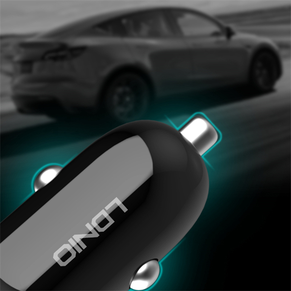 30W PD Super Fast Car charger C106